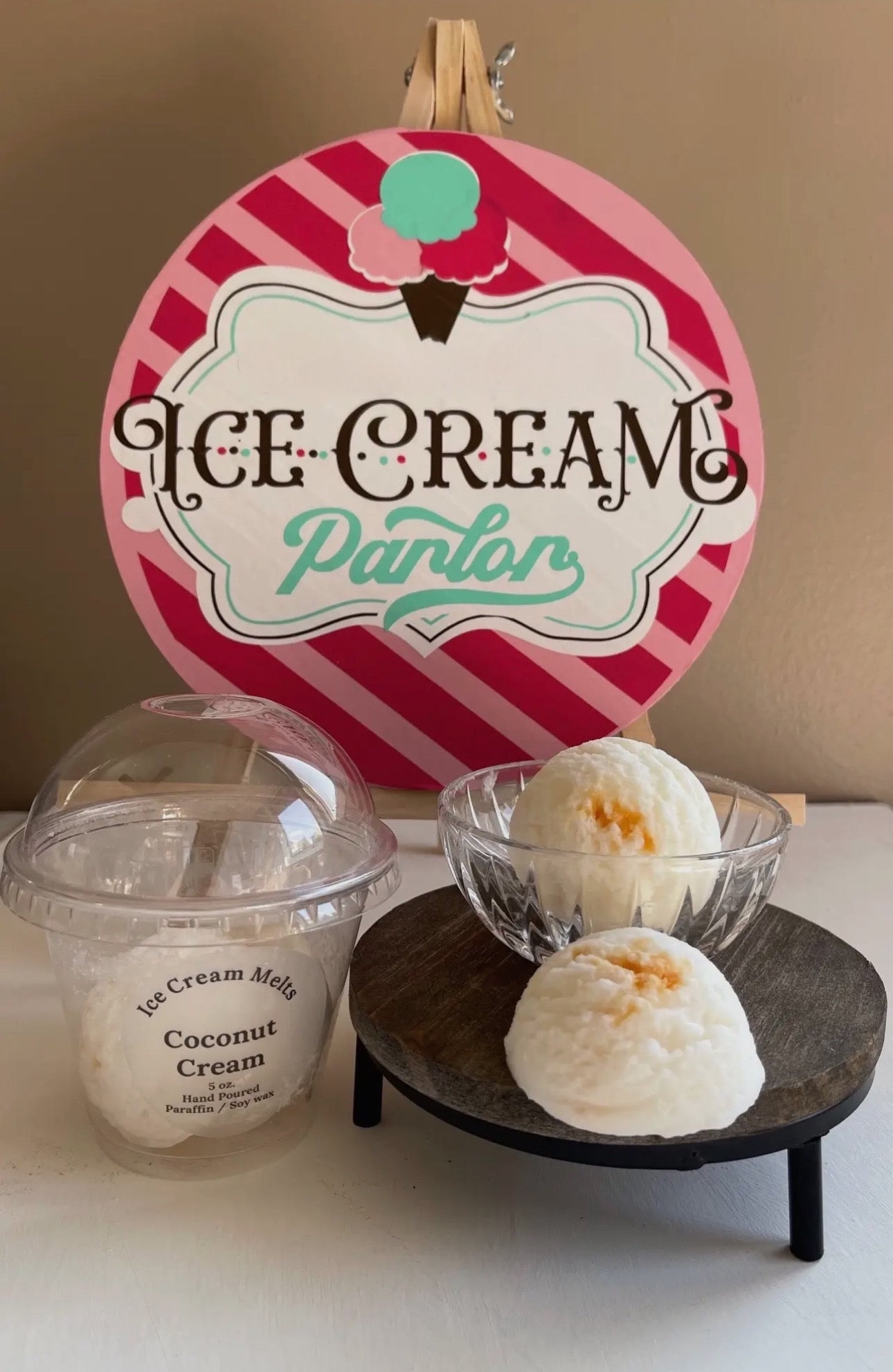 Coconut Cream Ice Cream
Scoop Melts